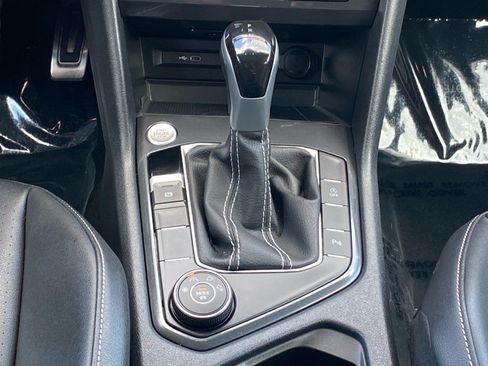 Certified 2024 Volkswagen Tiguan SE R-Line AWD/4WD image 13