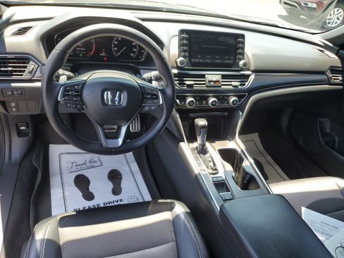 Used 2018 Honda Accord Sport image 8