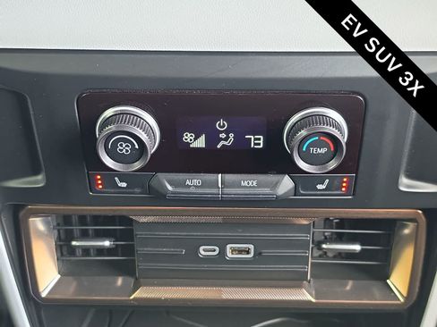 Used 2025 GMC Hummer EV 3X AWD/4WD image 31