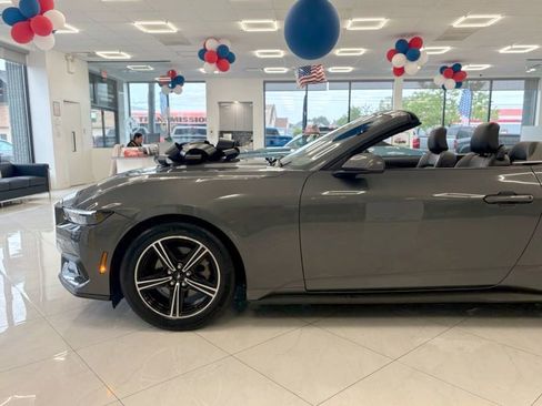 Used 2025 Ford Mustang Premium RWD image 6