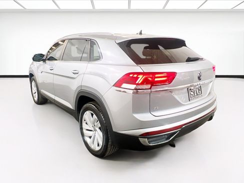 Used 2021 Volkswagen Atlas Cross Sport SE FWD image 6