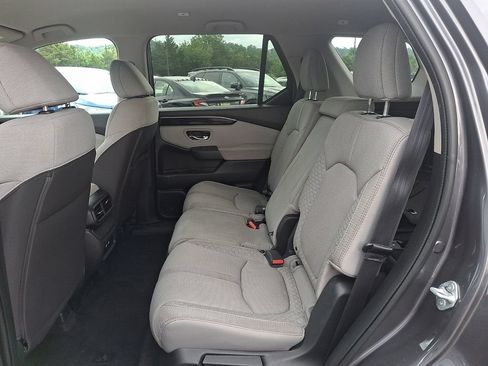 Used 2023 Honda Pilot LX image 10