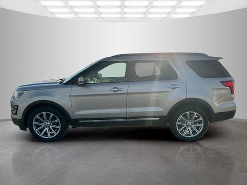 Used 2017 Ford Explorer Limited w/ Equipment Group 301A image 5