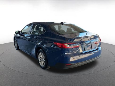 Used 2025 Toyota Camry LE image 12