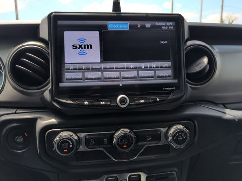 Used 2020 Jeep Wrangler Unlimited Sport S AWD/4WD image 19
