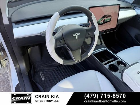 Used 2023 Tesla Model 3 Standard Range RWD image 9