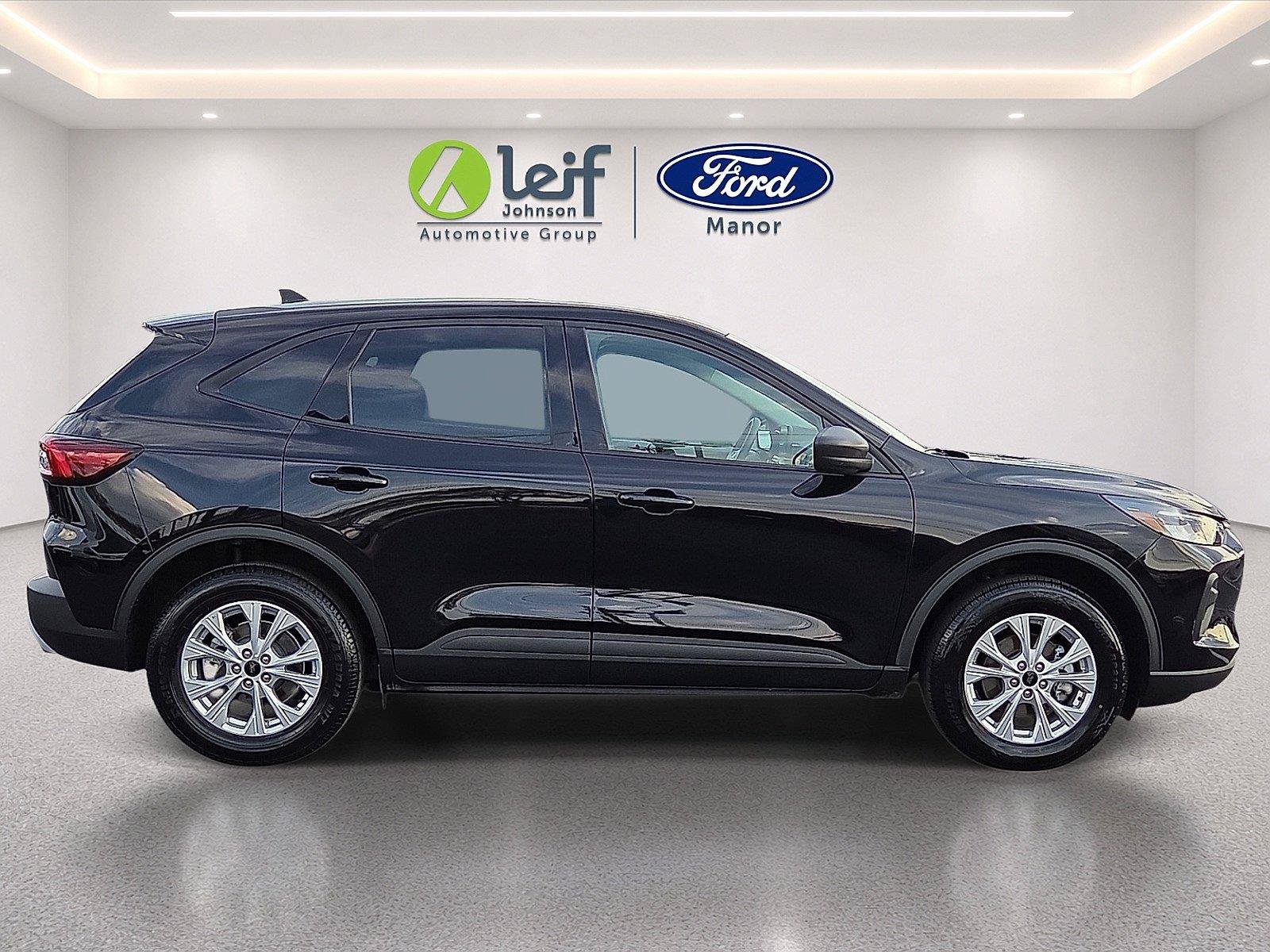 Certified 2025 Ford Escape Active AWD/4WD image 9