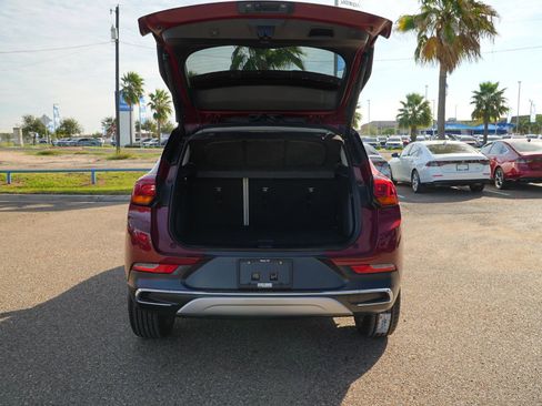 Used 2023 Buick Encore GX Essence w/ Experience Buick Package image 7