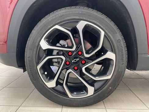 Used 2025 Chevrolet Trax RS w/ Driver Confidence Package FWD image 8