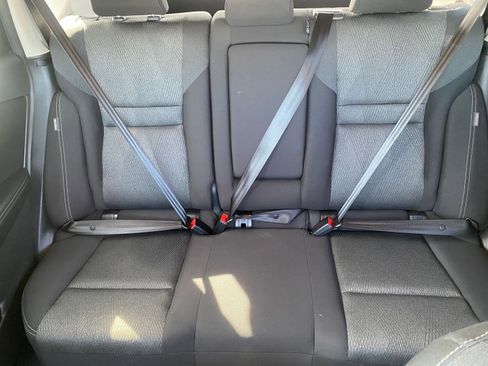 Used 2025 Nissan Rogue SV image 40