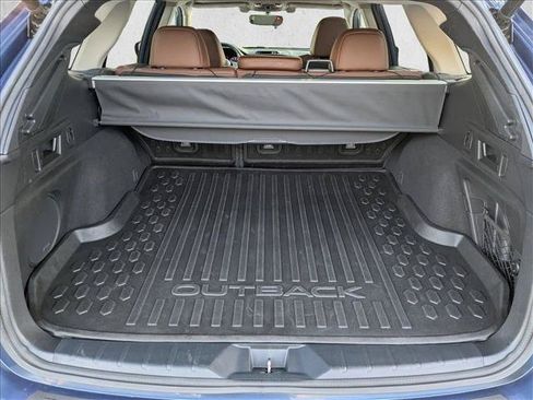 Used 2020 Subaru Outback Touring XT AWD/4WD image 6