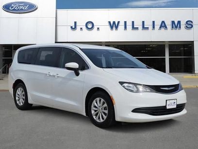 Used 2017 Chrysler Pacifica Touring w/ Tire & Wheel Group