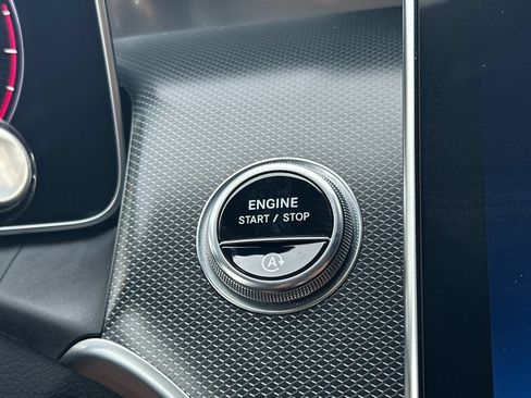 Certified 2024 Mercedes-Benz GLC 300 4MATIC image 23
