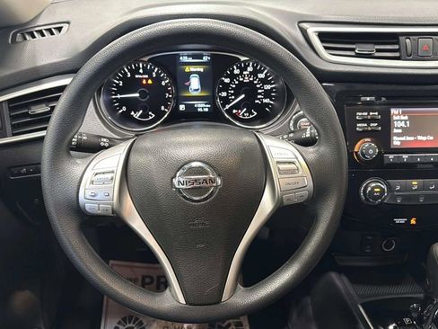 Used 2015 Nissan Rogue SV AWD/4WD image 16