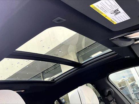 Certified 2026 BMW X6 xDrive40i image 14