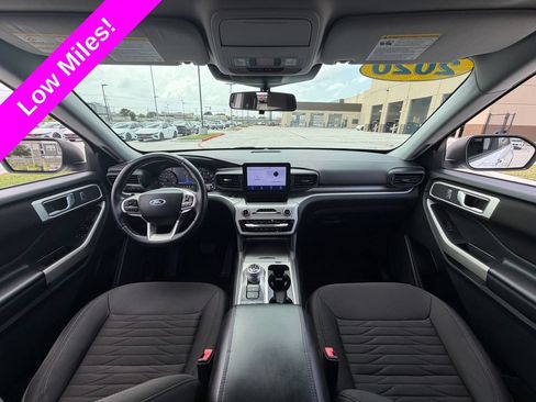 Used 2020 Ford Explorer XLT AWD/4WD image 14
