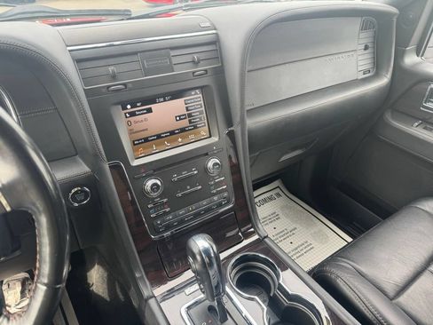 Used 2017 Lincoln Navigator Reserve AWD/4WD image 36