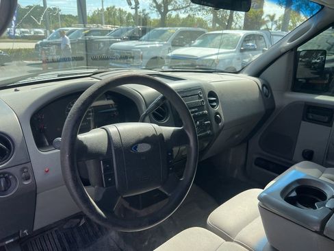 Used 2005 Ford F150 XLT image 10