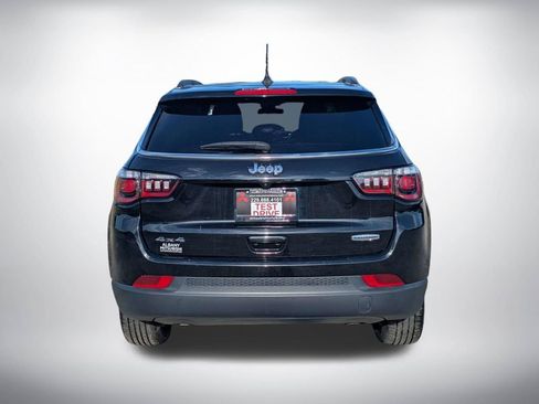 Used 2024 Jeep Compass Latitude AWD/4WD image 4