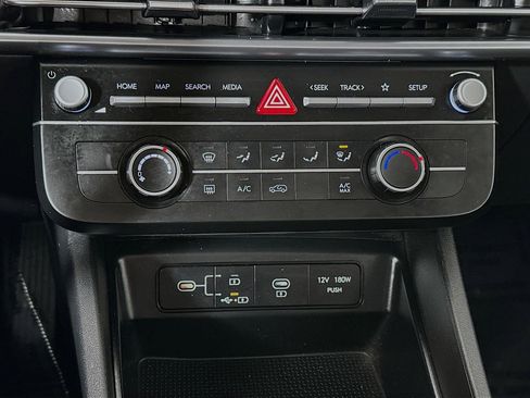 Certified 2025 Hyundai Tucson SE image 14