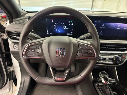 Used 2025 Buick Envista Sport Touring FWD image 30