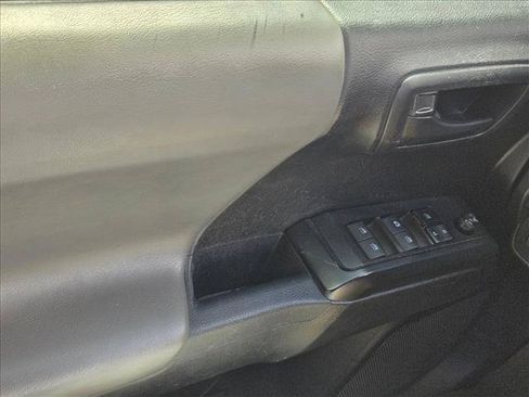 Used 2021 Toyota Tacoma SR AWD/4WD image 13