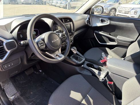 Used 2023 Kia Soul LX w/ Option Group 015 FWD image 12
