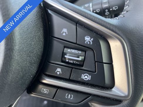 Used 2023 Subaru Forester Premium AWD/4WD image 33