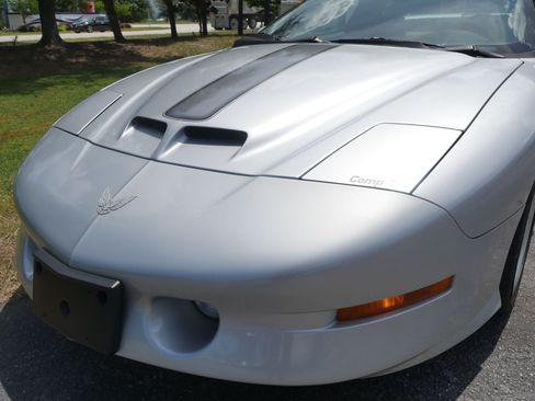 Used 1997 Pontiac Firebird Trans Am RWD image 27