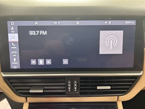 Used 2019 Porsche Cayenne AWD/4WD image 14