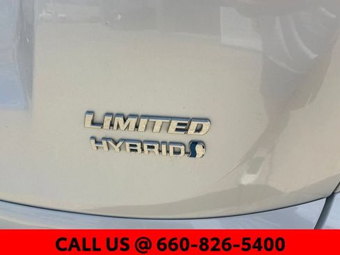 Used 2018 Toyota RAV4 Limited AWD/4WD image 10
