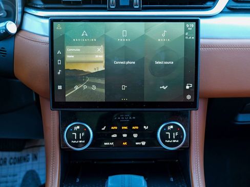 Used 2023 Jaguar F-PACE R-Dynamic S image 48