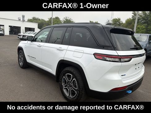 Used 2022 Jeep Grand Cherokee Trailhawk w/ Luxury Tech Group III AWD/4WD image 3