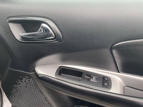 Used 2020 Dodge Journey SE w/ Blacktop Package FWD image 35