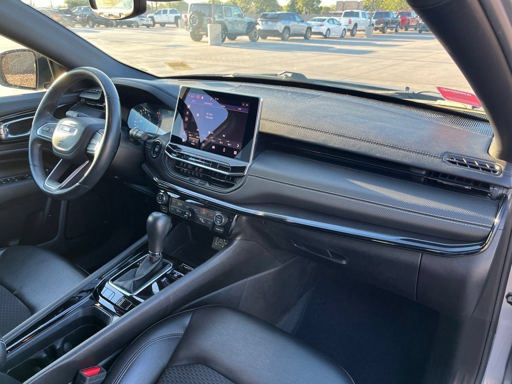 Used 2022 Jeep Compass Latitude w/ Convenience Group FWD image 14