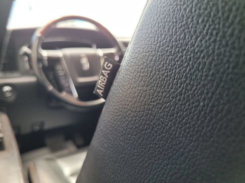 Used 2017 Lincoln Navigator Reserve AWD/4WD image 47