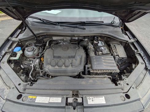 Used 2020 Volkswagen Tiguan S image 27