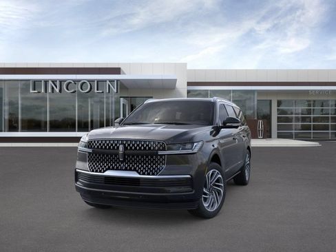 New 2026 Lincoln Navigator Reserve AWD/4WD image 2