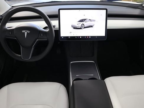 Used 2023 Tesla Model 3 Standard Range RWD image 2