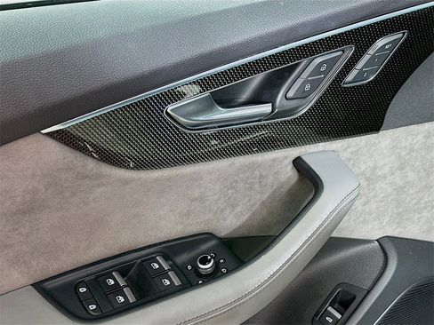 Used 2022 Audi SQ7 Premium Plus w/ SQ7 Executive Package image 21