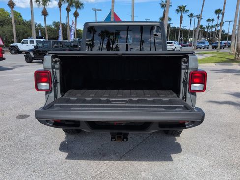 Used 2021 Jeep Gladiator Sport AWD/4WD image 12