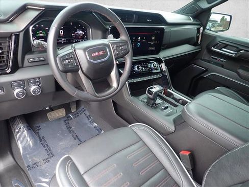 Used 2024 GMC Sierra 1500 AT4X image 10