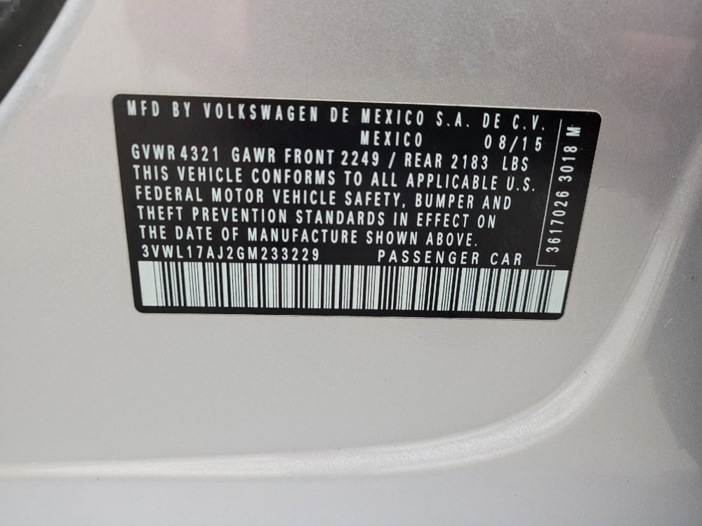 Used 2016 Volkswagen Jetta SEL w/ Lighting Package FWD image 33