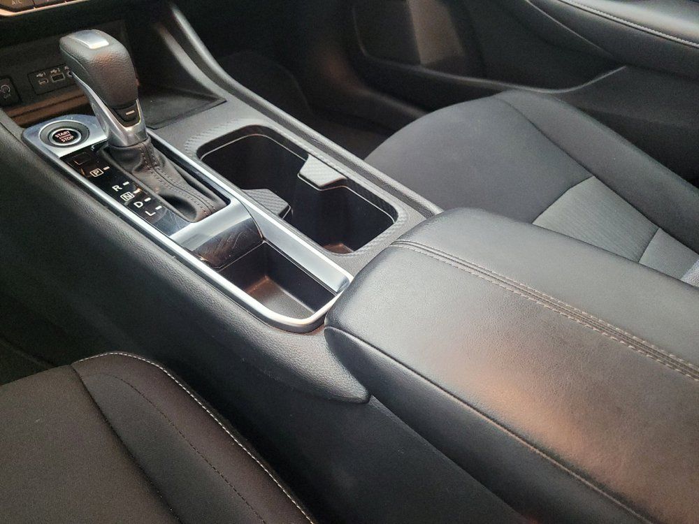 Used 2025 Nissan Sentra SV FWD image 26