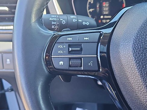 Certified 2025 Honda Pilot Touring image 26
