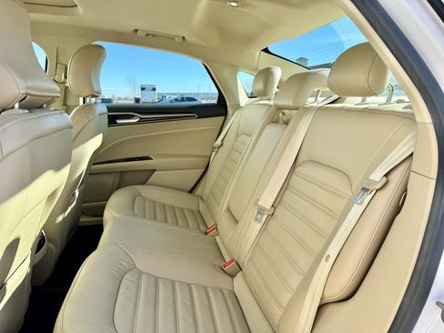 Used 2016 Ford Fusion SE w/ Equipment Group 202A image 11