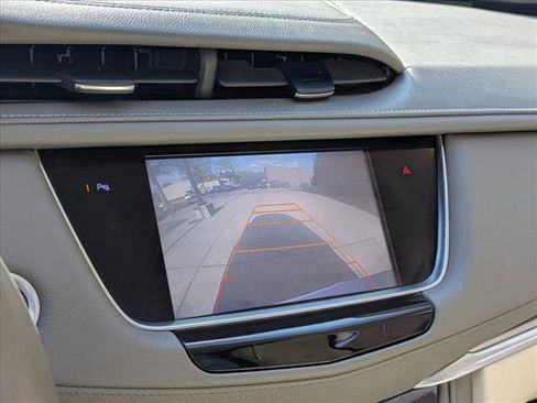 Used 2017 Cadillac XT5 Luxury w/ Driver Awareness Package image 15