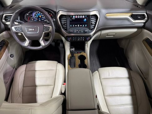 Used 2017 GMC Acadia Denali w/ Technology Package FWD image 40
