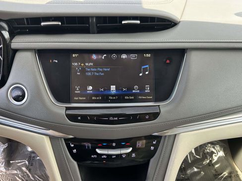 Used 2018 Cadillac XT5 Premium Luxury FWD image 9