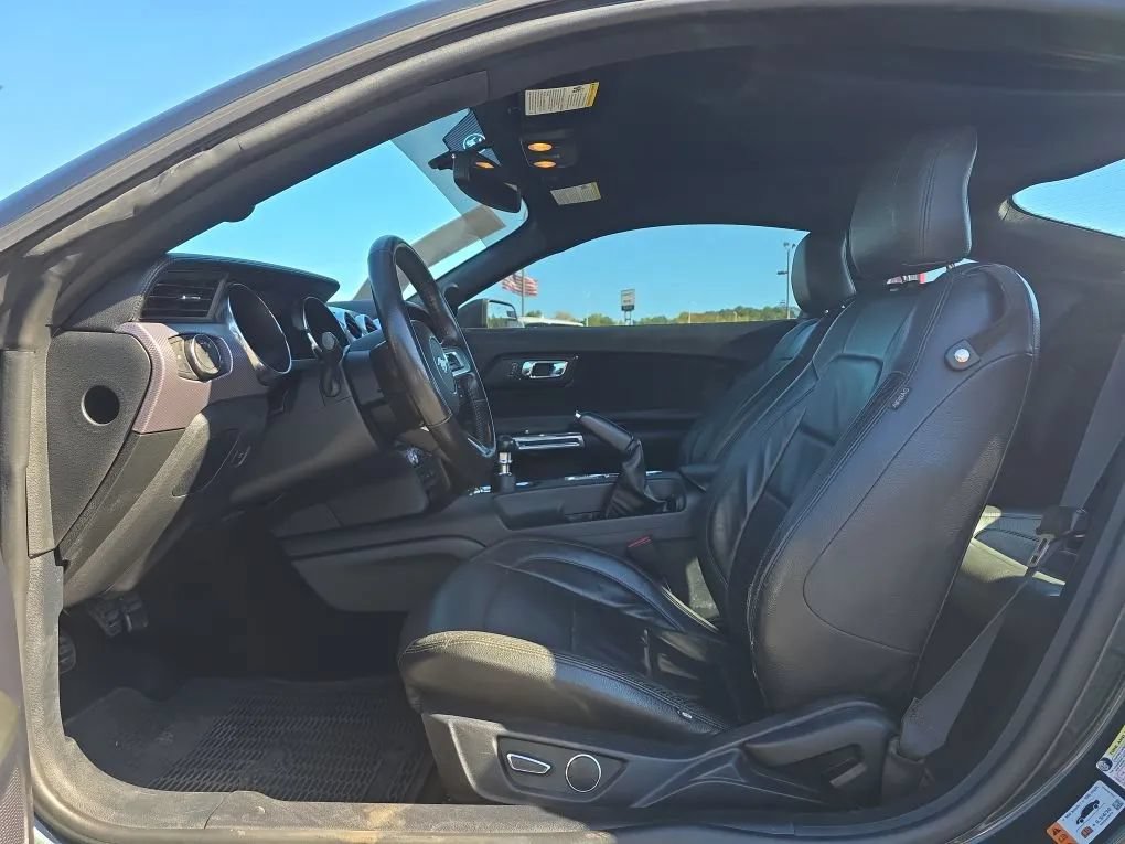 Used 2016 Ford Mustang GT RWD image 12